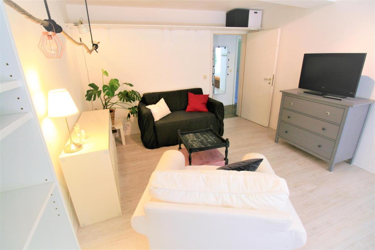 Zentrale Ferienwohnung „Treibholz“ Im Sonnenblumenhaus Flensburgo Exterior foto
