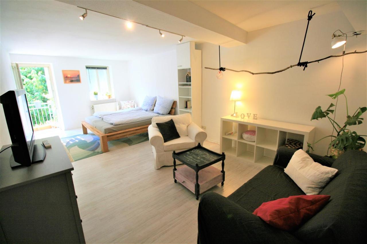 Zentrale Ferienwohnung „Treibholz“ Im Sonnenblumenhaus Flensburgo Exterior foto