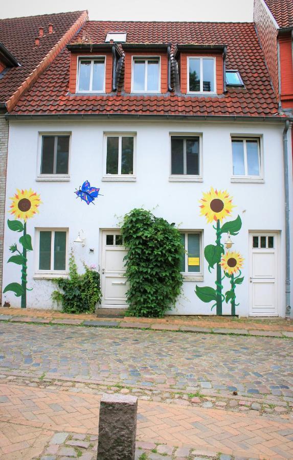 Zentrale Ferienwohnung „Treibholz“ Im Sonnenblumenhaus Flensburgo Exterior foto