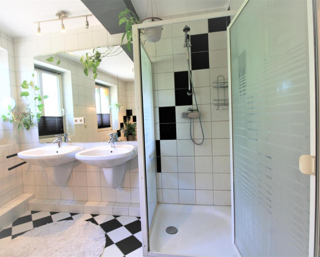 Zentrale Ferienwohnung „Treibholz“ Im Sonnenblumenhaus Flensburgo Exterior foto